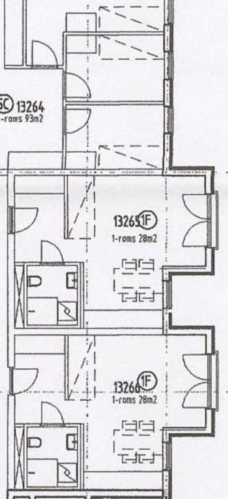 Romløsning. Leilighten er den i midten.